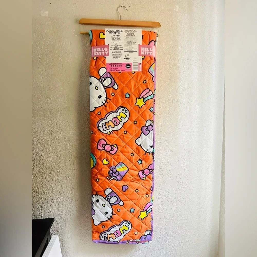 Hello kitty Twin quilted blanket NEW 60in X 90in has two sizes